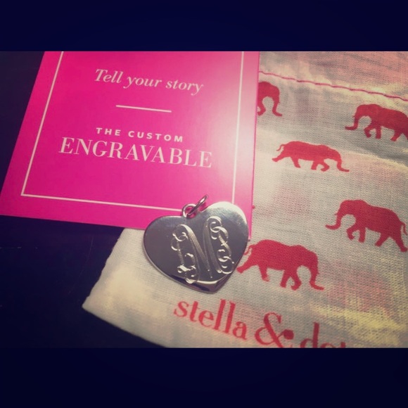 Stella & Dot Jewelry - Stella & Dot engraved heart charm